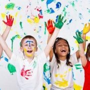 La importancia de la música, el baile y la pintura en los niños