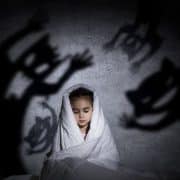 Dulces sueños interrumpidos: guía completa para entender y manejar los terrores nocturnos en la infancia