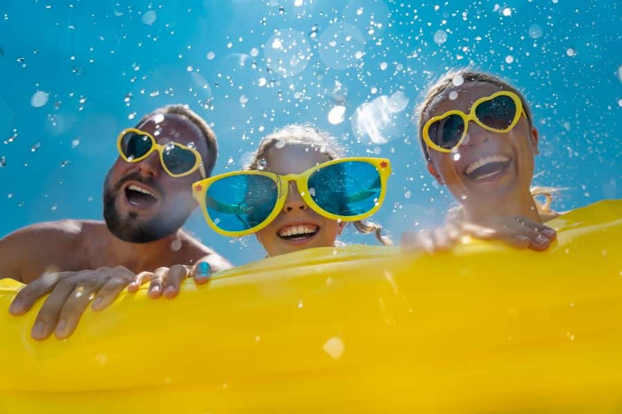 Diversión y aventura en casa. El plan perfecto para unas vacaciones familiares asequibles