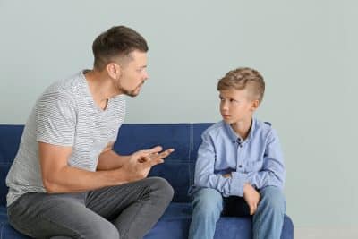 ¿Debemos dejar que nuestros hijos digan palabrotas? Una guía completa para madres y padres