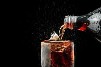 Bebidas que no parecen peligrosas para nuestros hijos (pero lo son) Lo que debes saber sobre azúcar, cafeína y bebidas energéticas