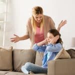 ¿Por qué las madres cambian el nombre de sus hijos cuando quieren reñirles?