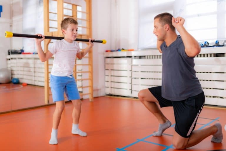 ¿A qué edad es recomendable que los niños empiecen a ir al gimnasio?