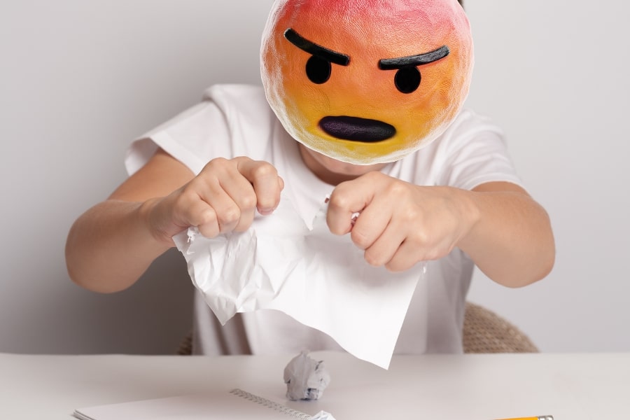 Incel: cuando tu hijo empieza a mirar el mundo con rabia