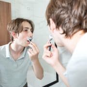 Primer afeitado en adolescentes: qué usar y cómo hacerlo sin errores